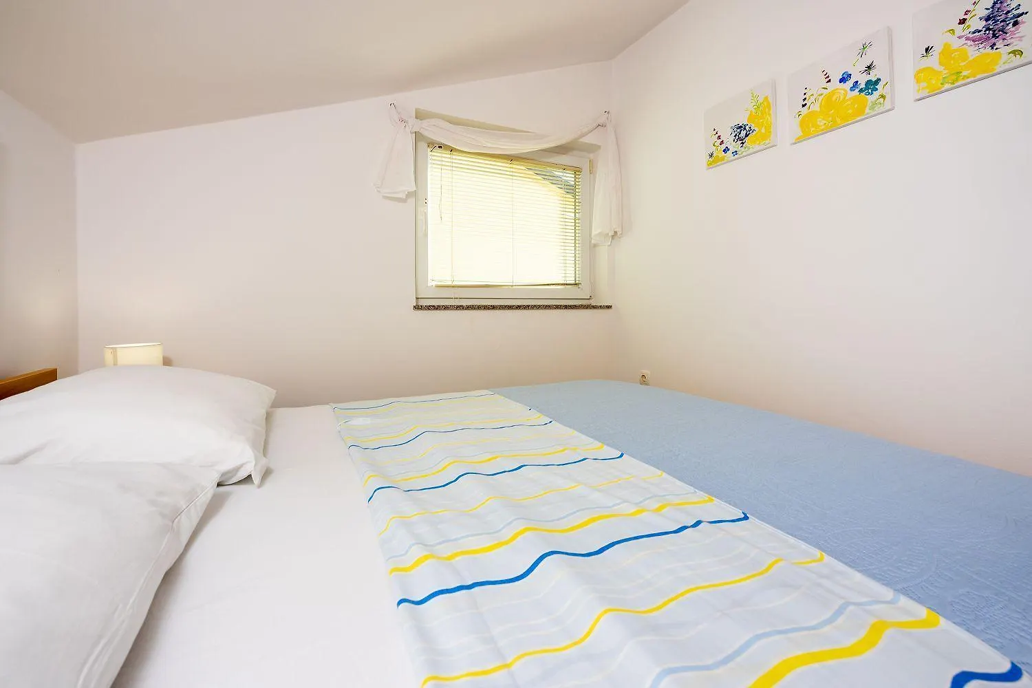 Cozy Dachgeschosswohnung Mit Meerblick, Klima, Wifi - Nur 350 Meter Zum Strand Dramalj Apartment